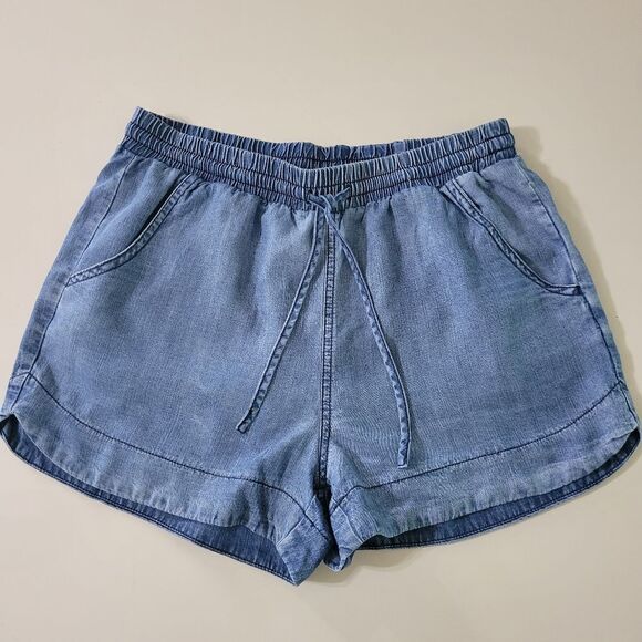 Universal Thread Women's Light Denim Lyocell Chambray Drawstring Shorts - Picture 3 of 13